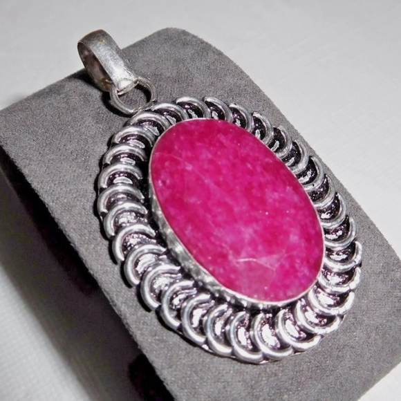 Natural Raw Cut Ruby 925 Silver Pendant - Picture 7 of 10